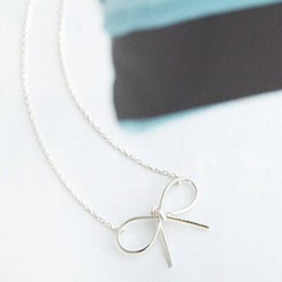 [Free Shipping]HL20307 Korean jewelry simple and graceful bow pendant necklace burst models 7g