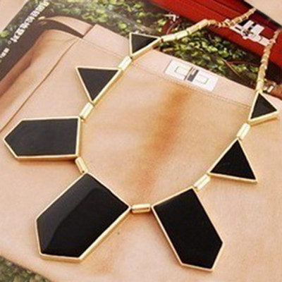 [Free Shipping]HL37207 European and American jewelry choking mouth peppers black geometric irregular pendant necklace 32g