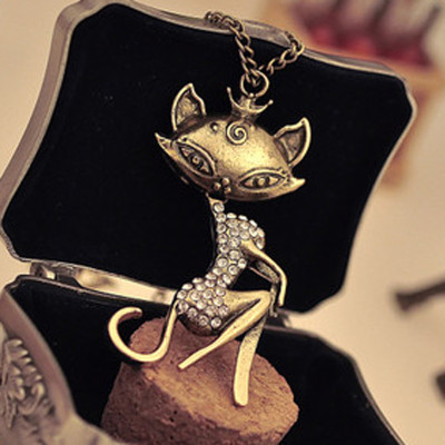 [Free Shipping]HL16007 Europe and the United States foreign trade jewelry retro diamond kitty cat girl necklace sweater chain 28g