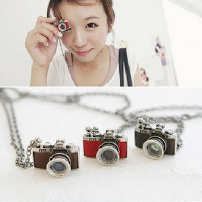[Free Shipping]The HL07407 Korea exquisite jewelry retro style camera necklace / sweater chain 2012 explosion models 37g