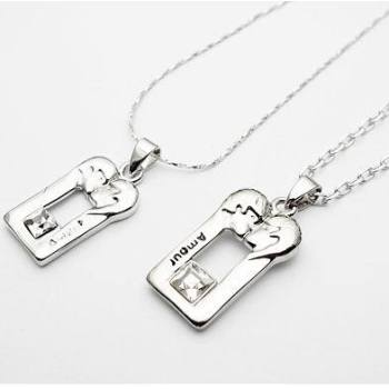 [Free Shipping]Valentine Recommended - couple necklace - sweet kisses
