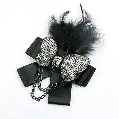 [Free Shipping] the personalized fashion scaly bow feather brooch
