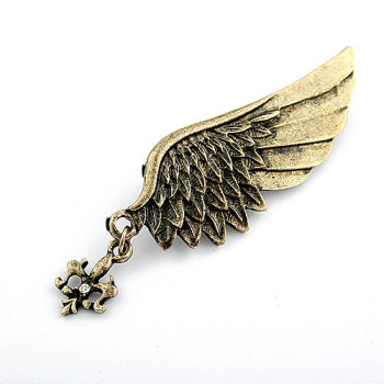[Free Shipping] jewelry Korean star brooch - a simple atmospheric angel wings