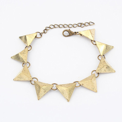 [Free Shipping] European and American retro exaggeration Hot punk triangle button screw bracelet tri-color