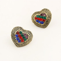 [Free Shipping] Korean version of the diamond retro peach heart earrings
