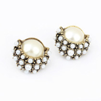 [Free Shipping] European and American temperament luxury pearl fashion earrings