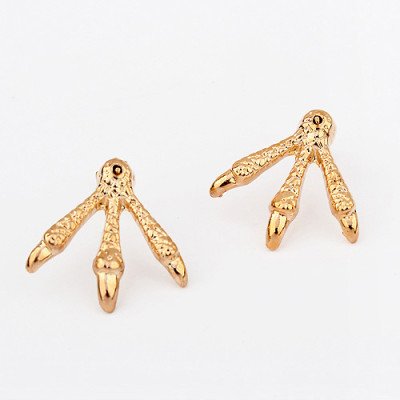 [Free Shipping]  Korean Fashion personality claw golden earrings