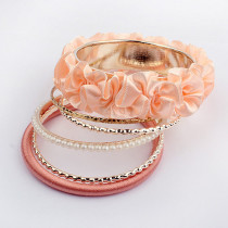 [Free Shipping] Fashion Ladies Multilayer Pearl Flower Bracelet Two-color