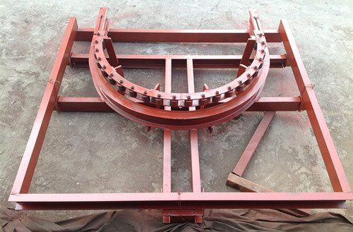 Tensionning systems for conveyor Chain