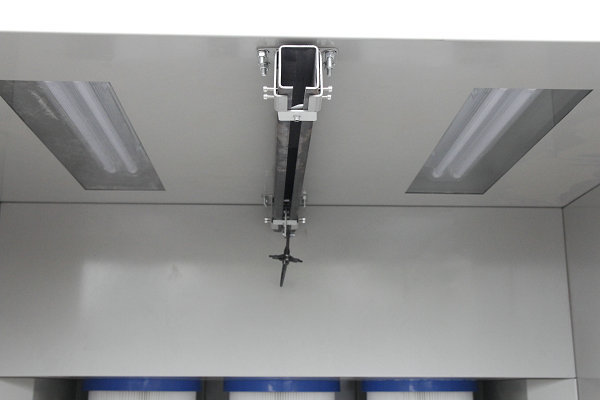 Lampa pro práškovou kabinu