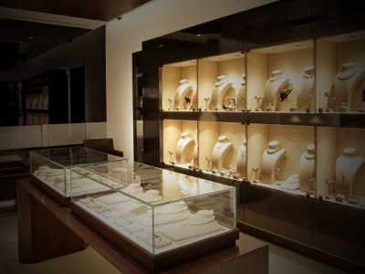 How does RFID realize intelligent Jewelry Management?——A well-known jewellery company RFID intelligent management upgrade project