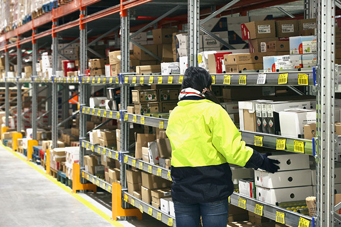 RFID technology applied in a warehouse and logistics