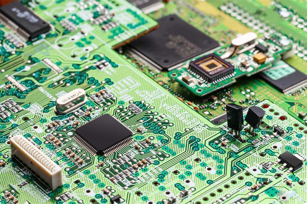 the components and advantages of the printed circuit board