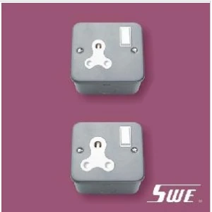 Switched BS 546 Socket (M Range)