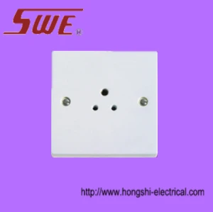 Unswitched BS 546 Socket