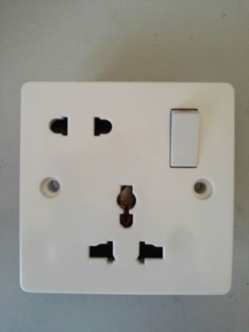 1 gang universal switched socket 16A +13A socket+10A 1 gang switch