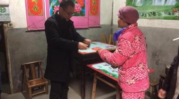 公司领导慰问一线困难职工及春节未返乡人员