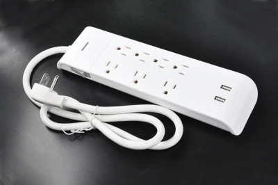 7-Outlet Power Strip With 2USB