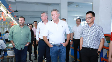 萬里共聚 攜手未來 ——英國斯科莫（Scolmore）代表團訪問鴻世電器