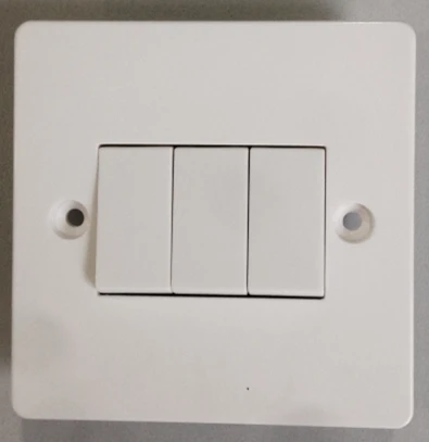 3 Gang Plate Switch 10AX 250V