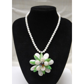 Brilliant reconstituted Natural bead shell floral with crystal bead handmade necklace