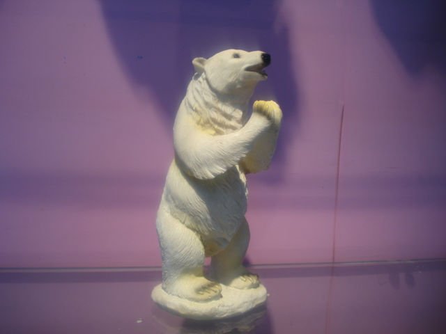 China Yiwu Resin Polar Bear Buying Agent