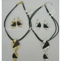 leather gold jewelry set