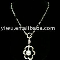 clear rhinestone pearl flower necklace
