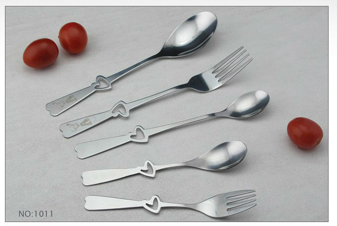 Fashion cartoon stainless steel tableware valentine kids dinnerware set kid children knife fork spoon set 1011