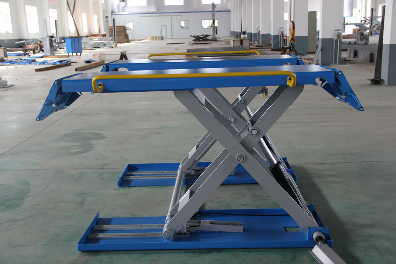 Mid-rise hydraulic scissor lifts for cars