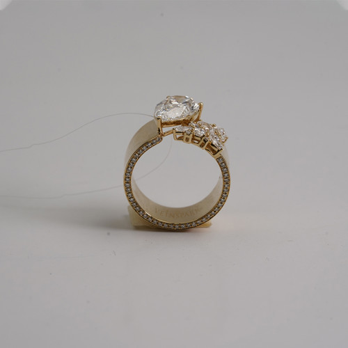 18K Yellow Gold Lab-Grown Diamond Ring