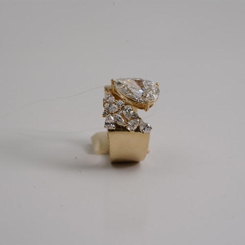 18K Yellow Gold Lab-Grown Diamond Ring