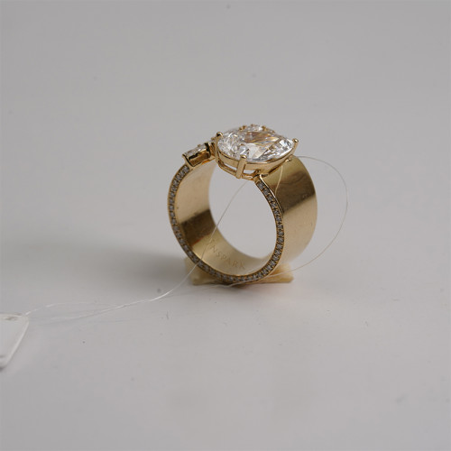 18K Yellow Gold Lab-Grown Diamond Ring