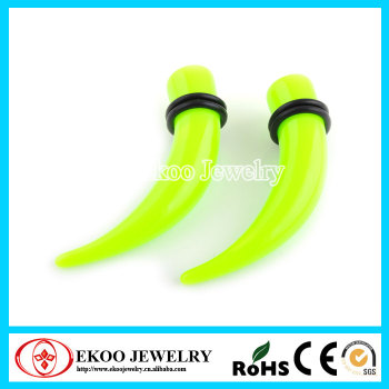 UV Acrylic Green Claw Ear Taper