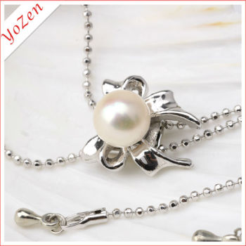 Beautiful freshwater pearl pendant