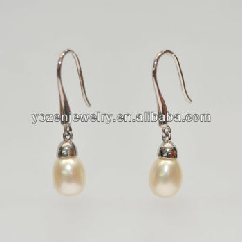 White color freshwater pearl fashion design hanging earring