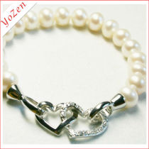 Charming heart white freshwater pearl bracelet