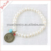 White near round freshwater pearl charming cute style pearl bracelet