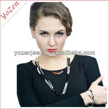 Black crystal and freshwater pearl necklace jewelry
