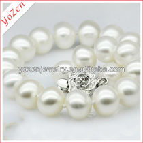 Elegant near round freshwater pearl bracelet