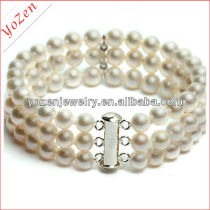 Elegant white freshwater pearl friendship bracelet