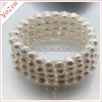 Beautiful white freshwater pearl friendship bracelet