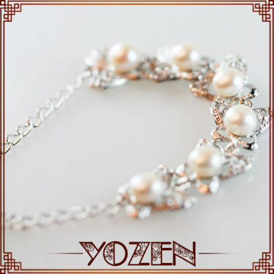 Lovely white extrend freshwater pearl paracord bracelet