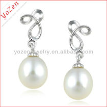 Charming design freshwater pearl earring