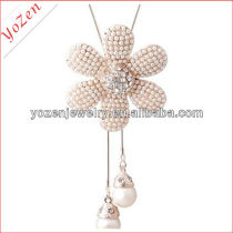 Charming flower shape freshwater pearl pendant jewelry