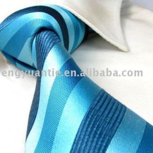 編まれた絹製ネクタイの会社のロゴのタイ
