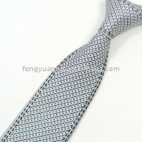 Corbata de seda, corbata