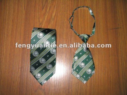 銘柄のロゴの絹製ネクタイ、ネクタイ