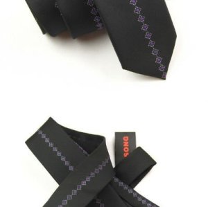 方法細い絹製ネクタイ