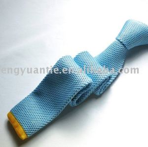 gestrickte Krawatte
